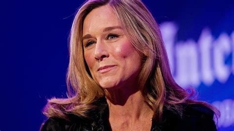 apple svp burberry|Burberry’s ‘wicked smart’ Ahrendts poised to make over Apple’s .